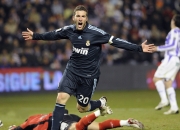 开云足球直播-骑士完胜天津队，高诗岩扛起全队，一场个人英雄主义与团队韧性的胜利