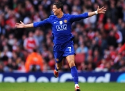 开云体育官方网站-欧冠半决赛之夜，C罗主宰全场，最佳球员无争议的传奇证明