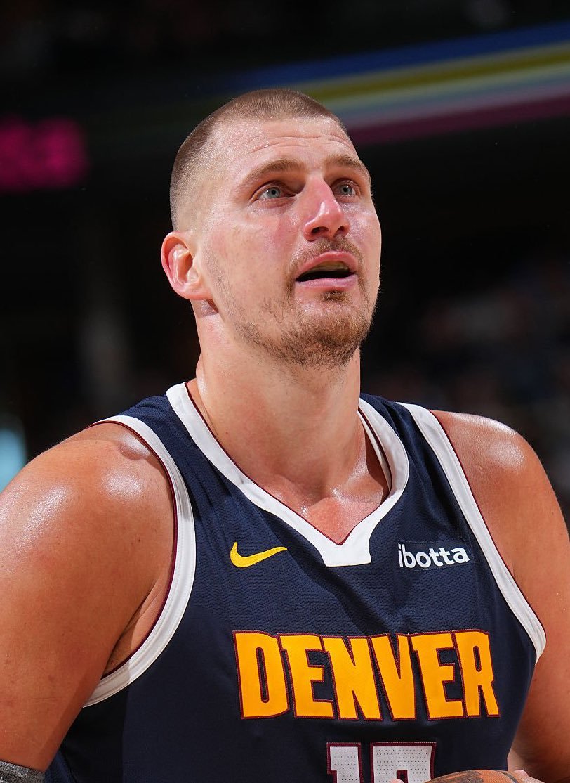 关于尼克斯险胜奇才，约基奇高光表现的信息