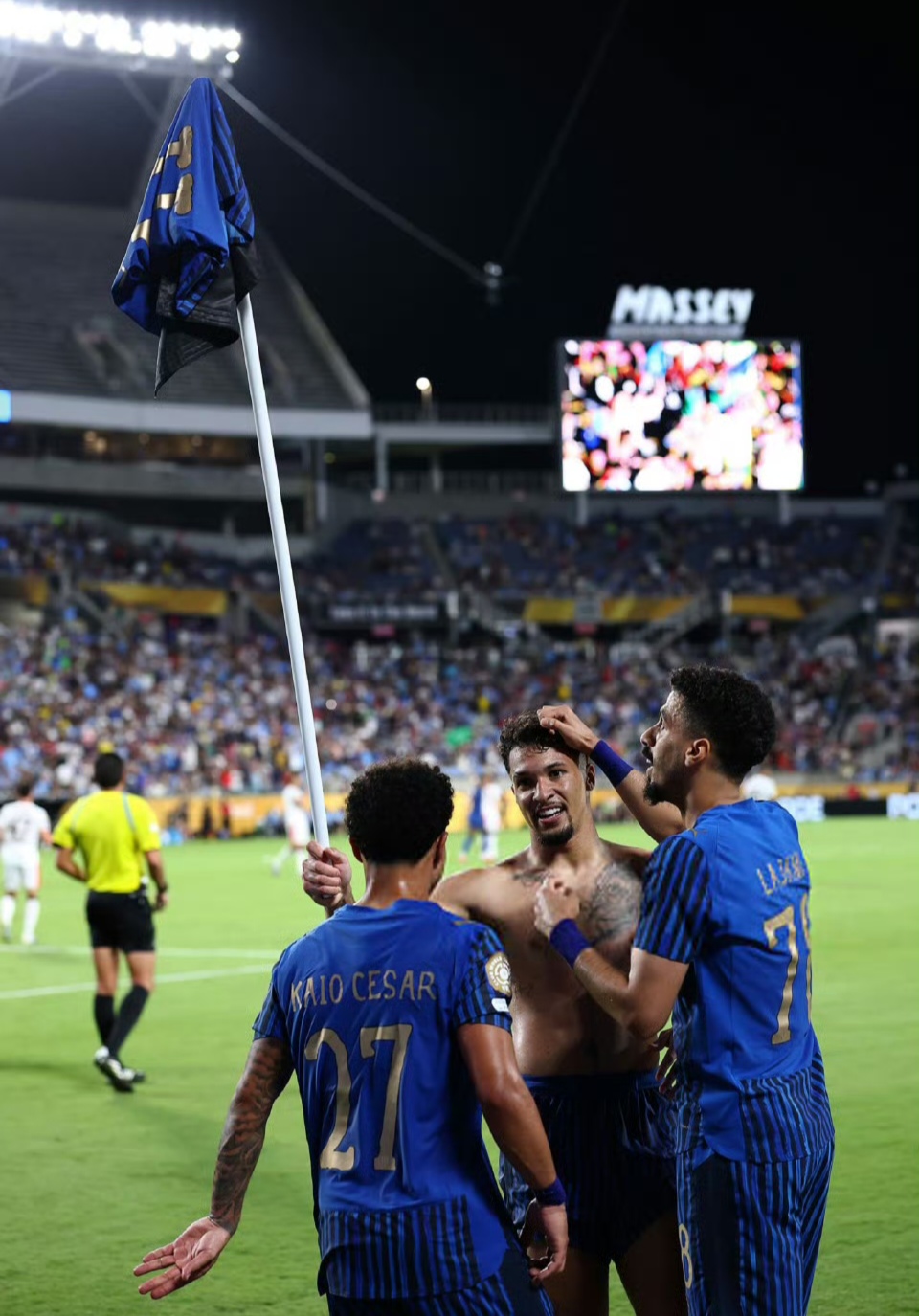 阿森纳横扫曼城，凯恩点燃赛场