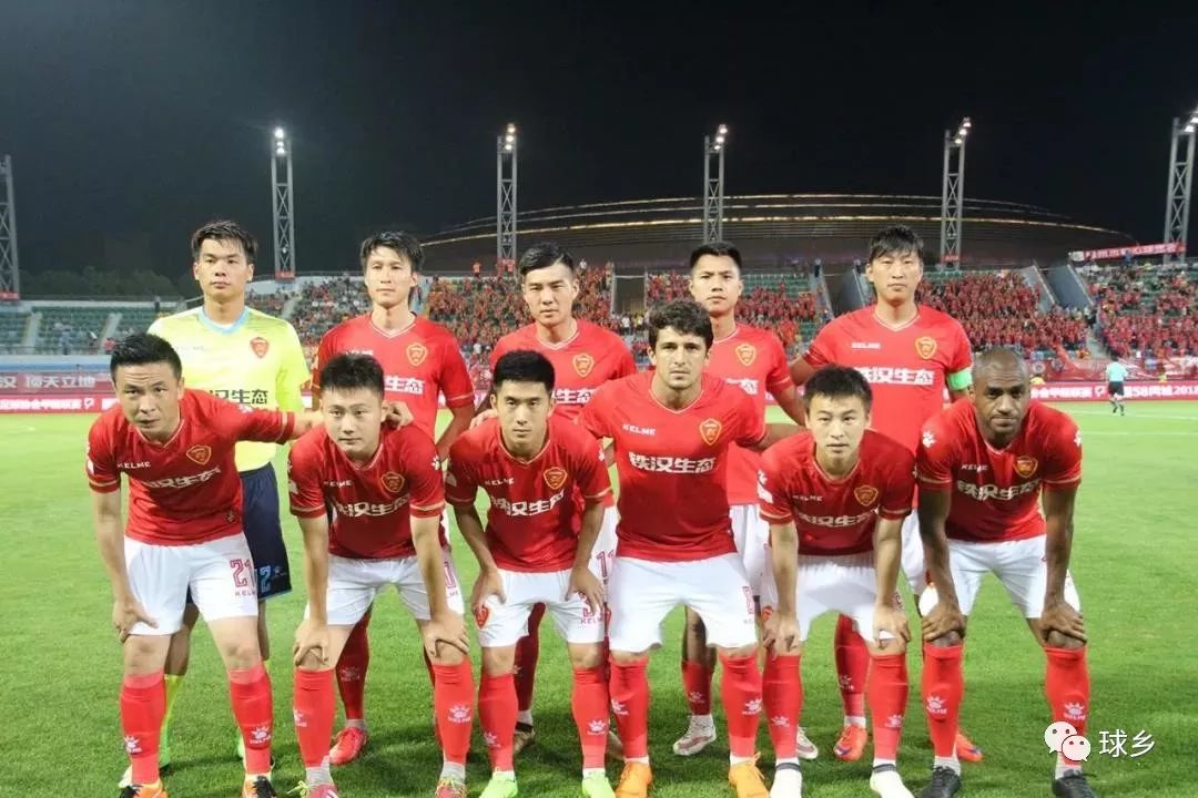 大连超越险胜淄博星期天，稳住比赛节奏的简单介绍