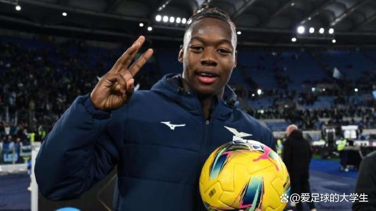 关于都灵主帅遭遇批评，球队局势不乐观的信息