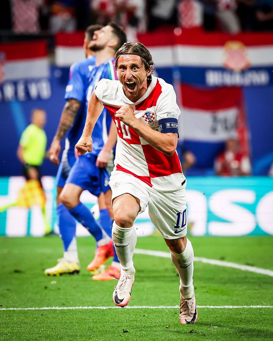 包含克罗地亚国家队高歌猛进，欧洲杯资格渐入囊中的词条