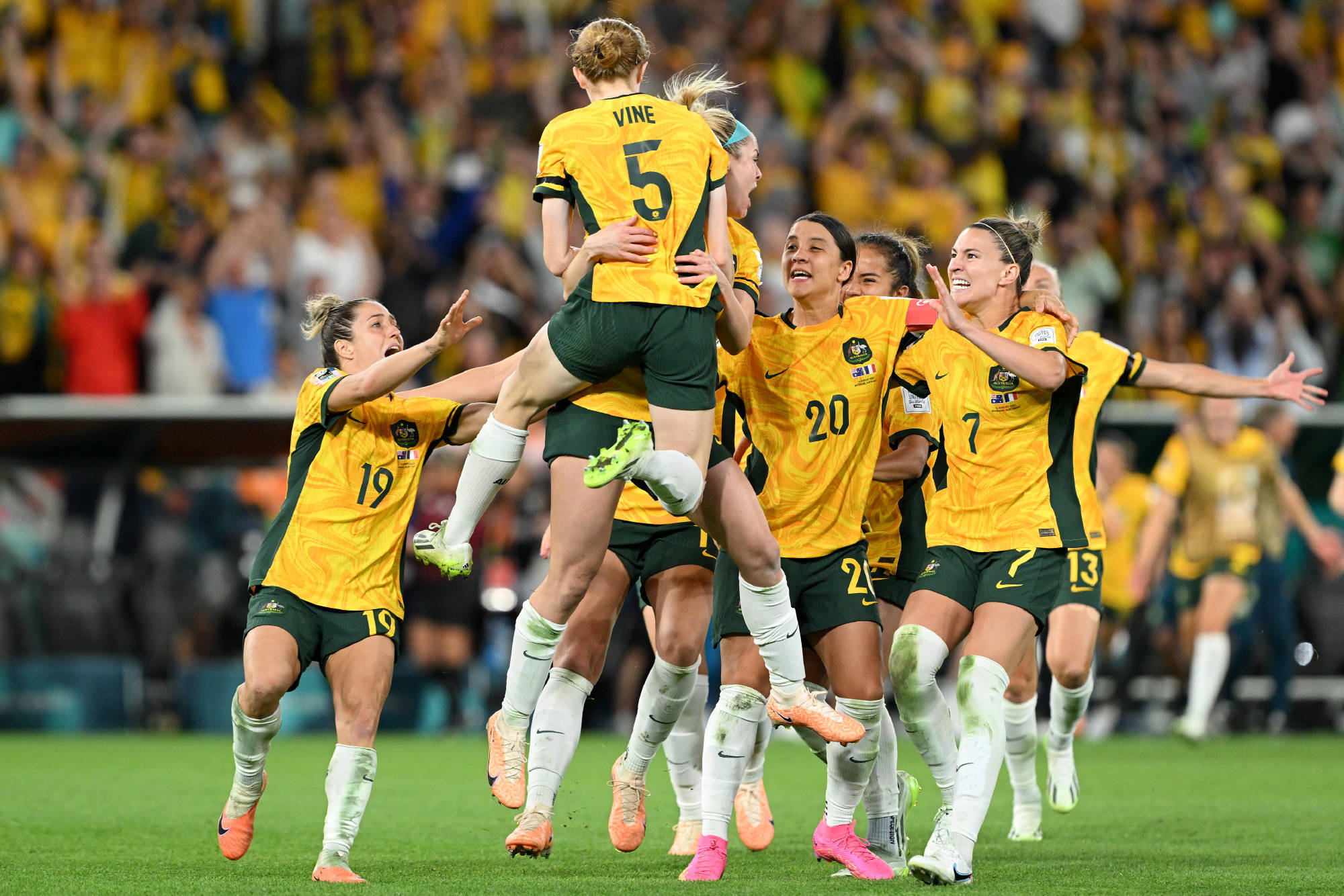 英格兰大胜牙买加,瑞典击败刚果民主共和国之战的简单介绍 英格兰大胜牙买加,瑞典击败刚果民主共和国之战的简单介绍