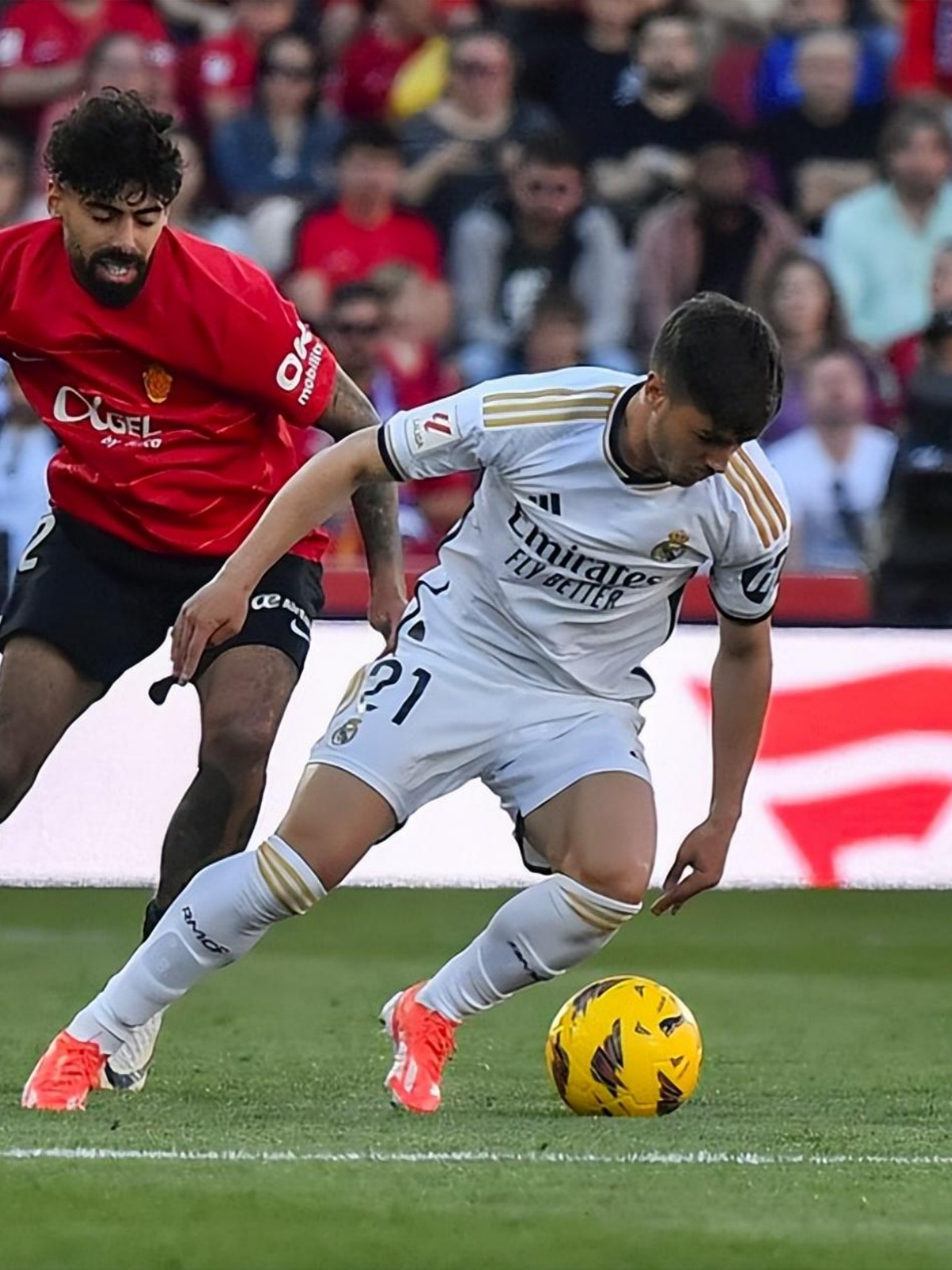 包含阿扎尔助攻：皇马大胜伯恩茅斯的词条