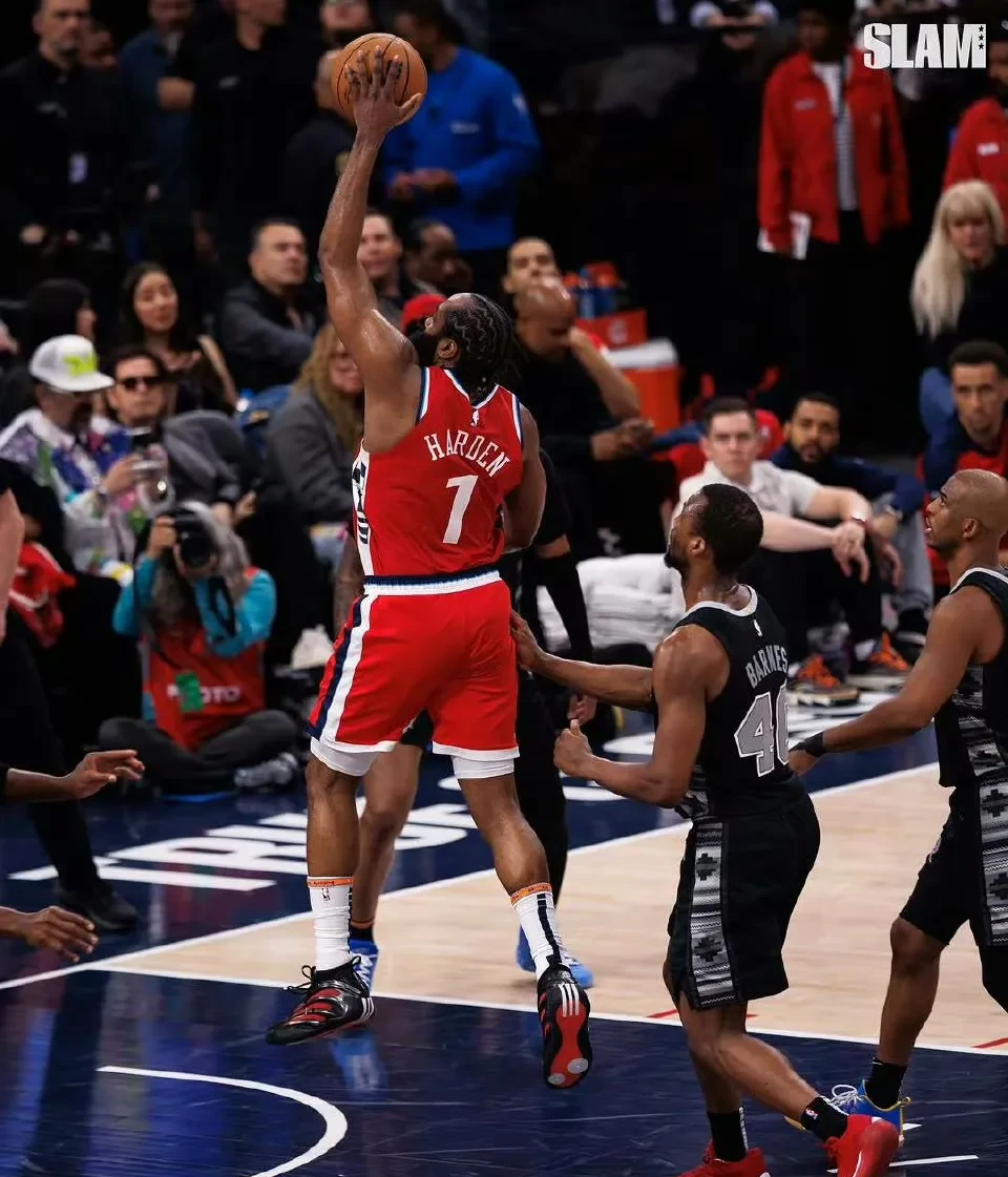 雷霆险胜篮网，恩比德统治全场