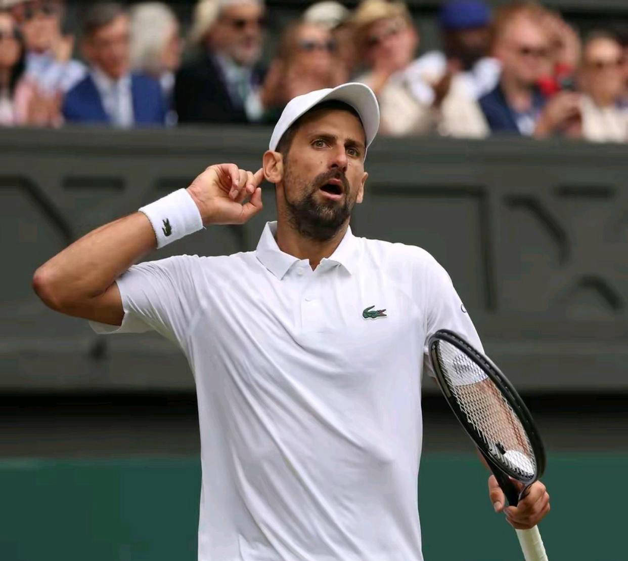 包含欧洲网球队爆冷西班牙网球队，德约科维奇关键制胜的词条