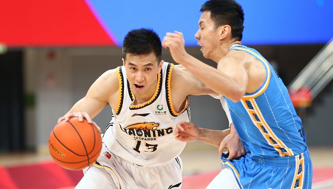 雷加利斯客场惊险逆转,全取三分的简单介绍 雷加利斯客场惊险逆转,全取三分的简单介绍