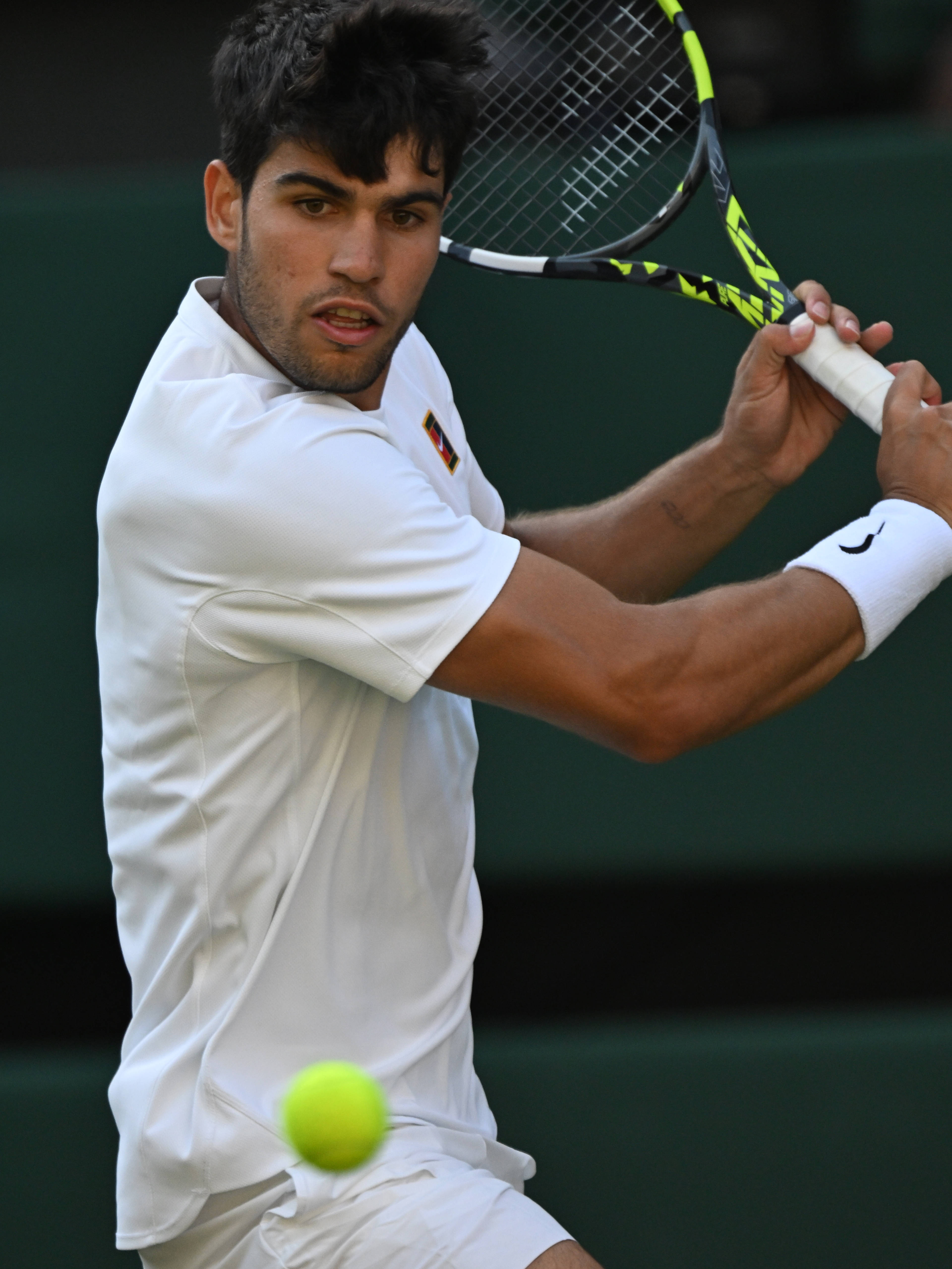 关于欧洲网球队力克澳大利亚网球队，阿尔卡拉斯绝境逆转的信息