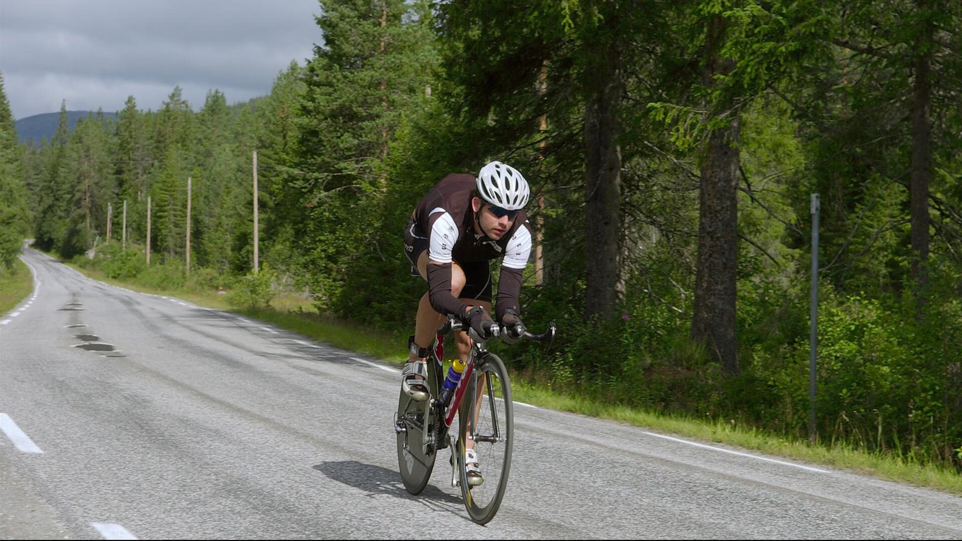 奥运前哨战，米切尔接管关键战役，广东力克北京显冠军底蕴
