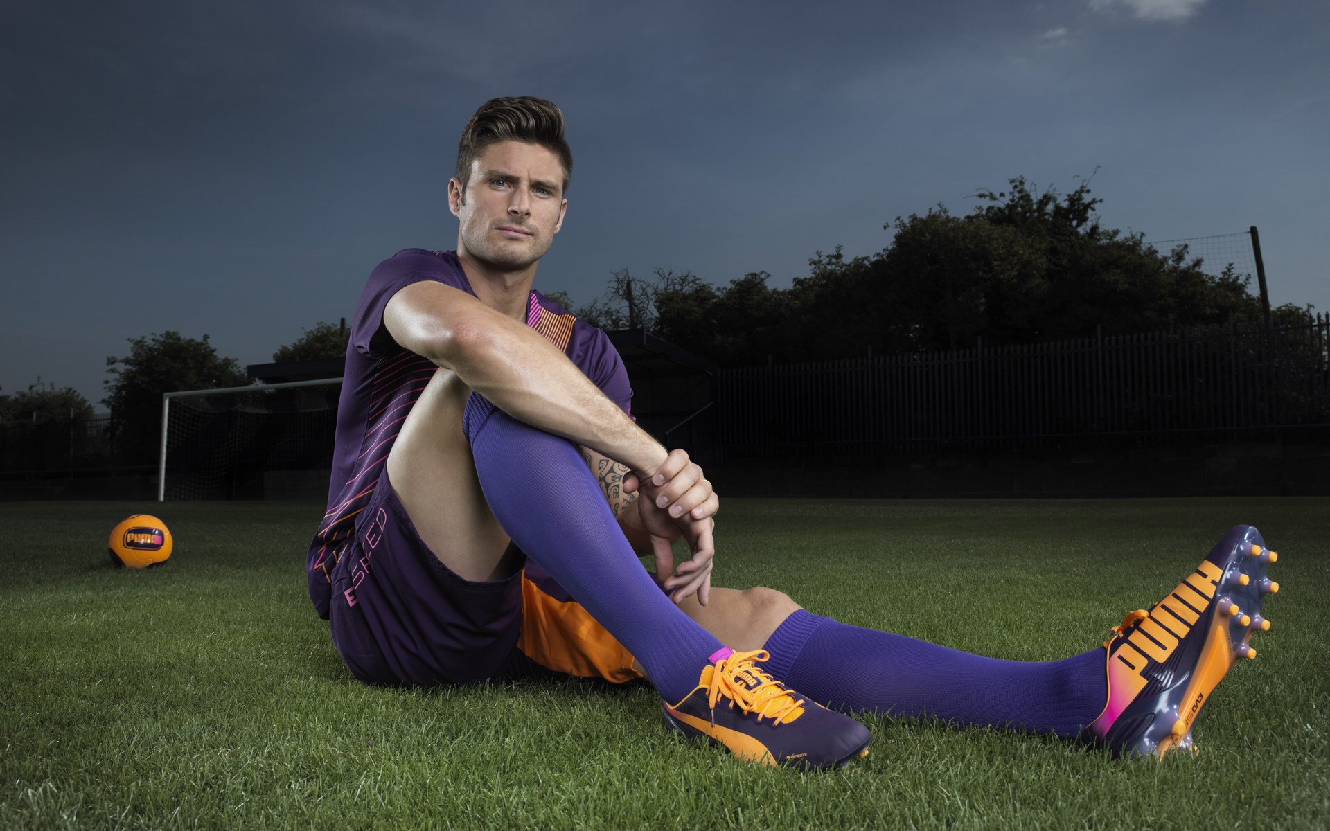 范戴克一锤定音，巴萨血拼里昂终破魔咒